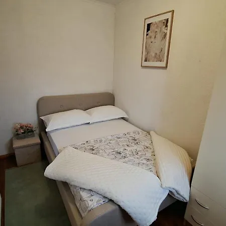 بيت للعطل House Anteana Vrlika